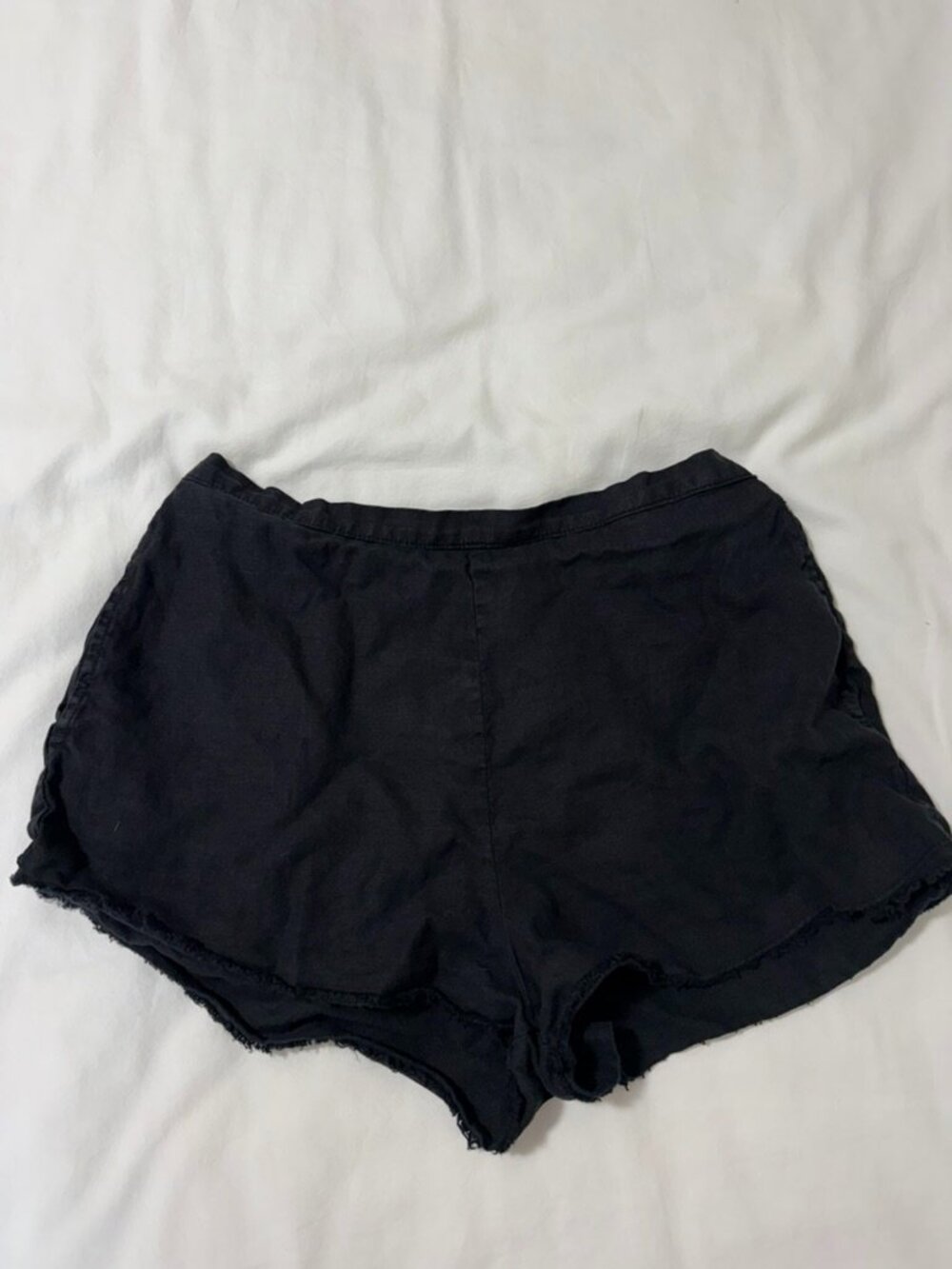 Bella Dahl Black Linen Pull-On Shorts Size M Raw Hem Made in USA